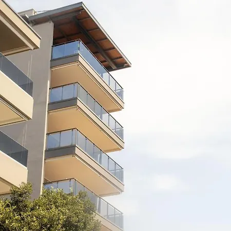 100 M From The With And Jacuzzi Included Apartment Lignano Sabbiadoro