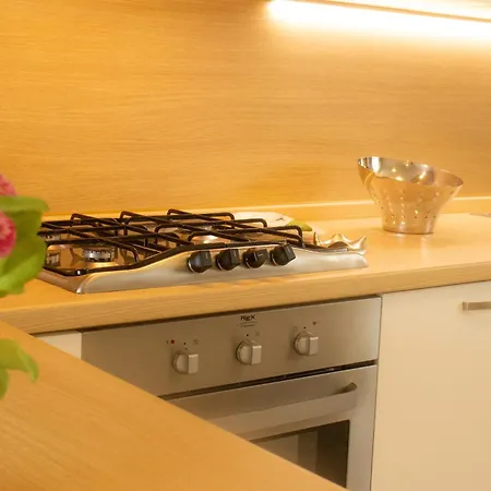 Apartment 100 M From The With And Jacuzzi Included