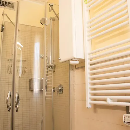 100 M From The With And Jacuzzi Included Apartment *