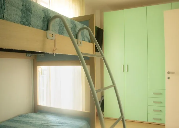 100 M From The With And Jacuzzi Included * Lignano Sabbiadoro