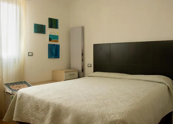 100 M From The With And Jacuzzi Included Apartment