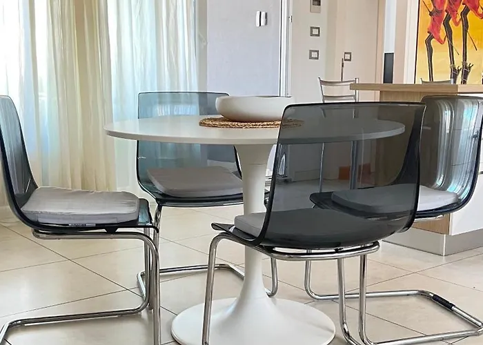 100 M From The With And Jacuzzi Included Apartment