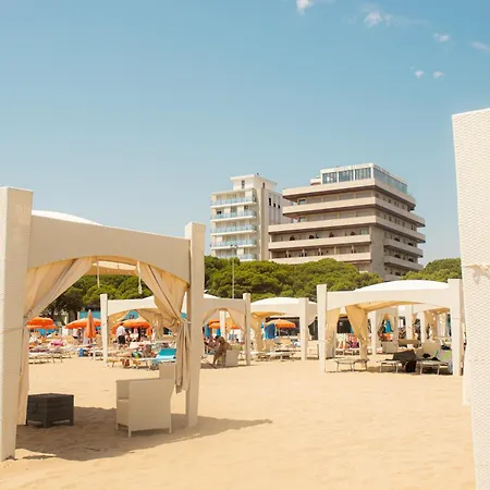 100 M From The With And Jacuzzi Included *