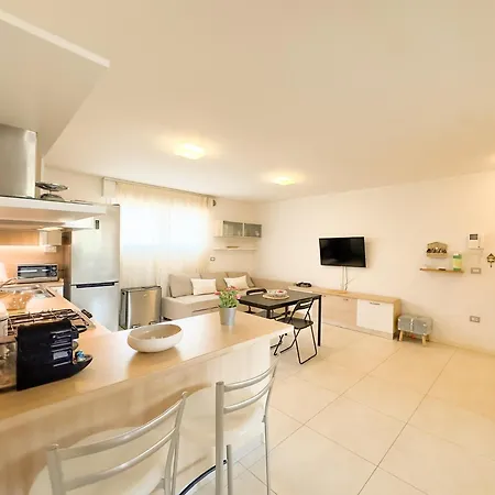 100 M From The With And Jacuzzi Included Apartment *